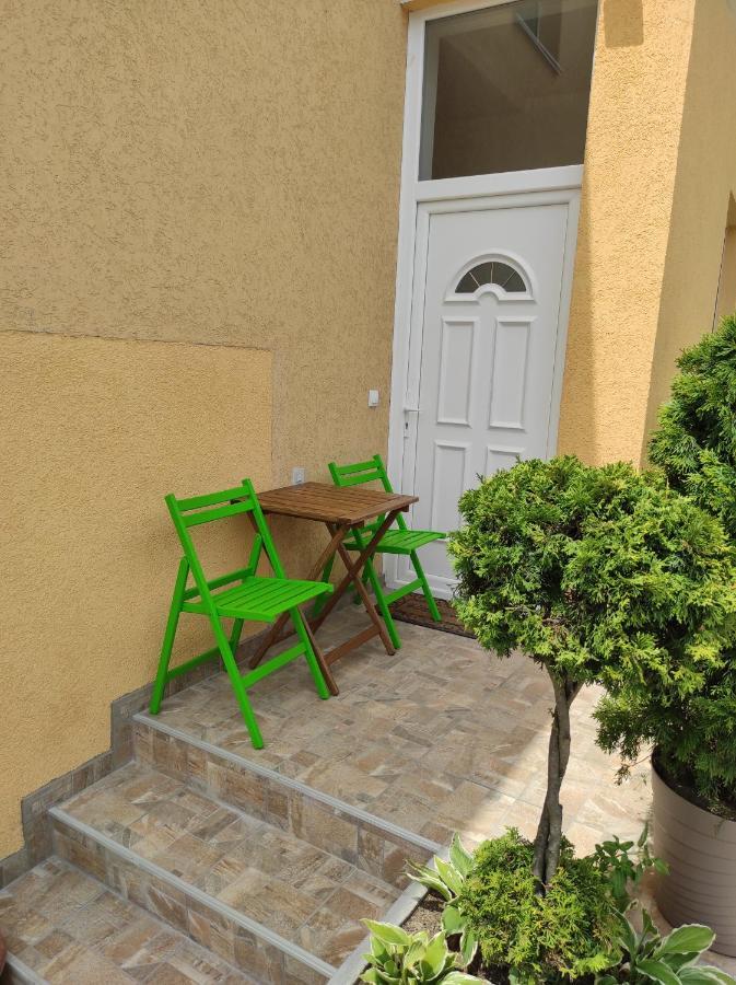 Andrea Airport Apartments Belgrado Exterior foto